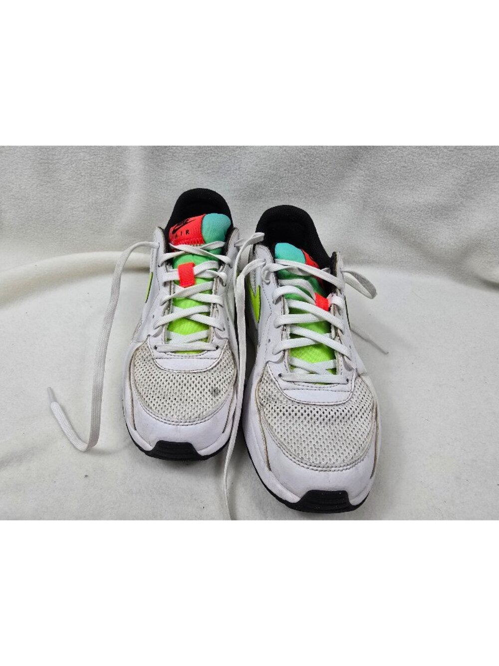 Nike Air Womens Size 7 Max Excee Sneakers White Volt Blue